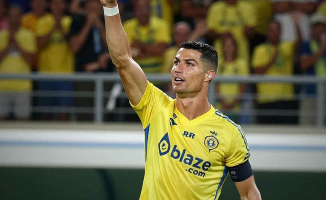 Milito's Eight Clásicos: Facing an Old Teammate in the Shadow of an Unbeaten Run Milito's Eight Clásicos: Facing an Old Teammate in the Shadow of an Unbeaten Run